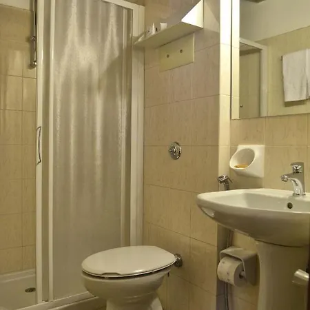 Gasthuis Taverna Gardone Riviera